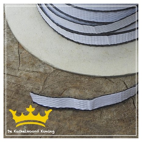 Zwarte glaskoord, 15 x 2 mm.